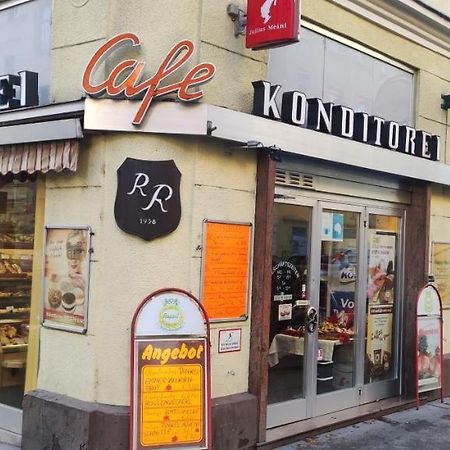 2-Room Appartment Near Westbahnhof Vienna Luaran gambar