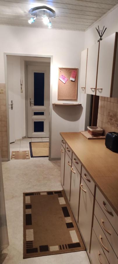 2-Room Appartment Near Westbahnhof Vienna Luaran gambar